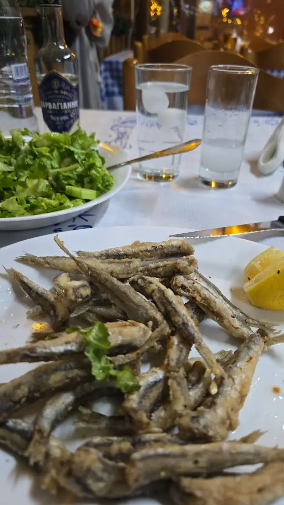 Menü_ΨΑΡΟΤΑΒΕΡΝΑ ΤΟ ΣΤΕΚΙ to Steki_Kyprínos_Bild_9