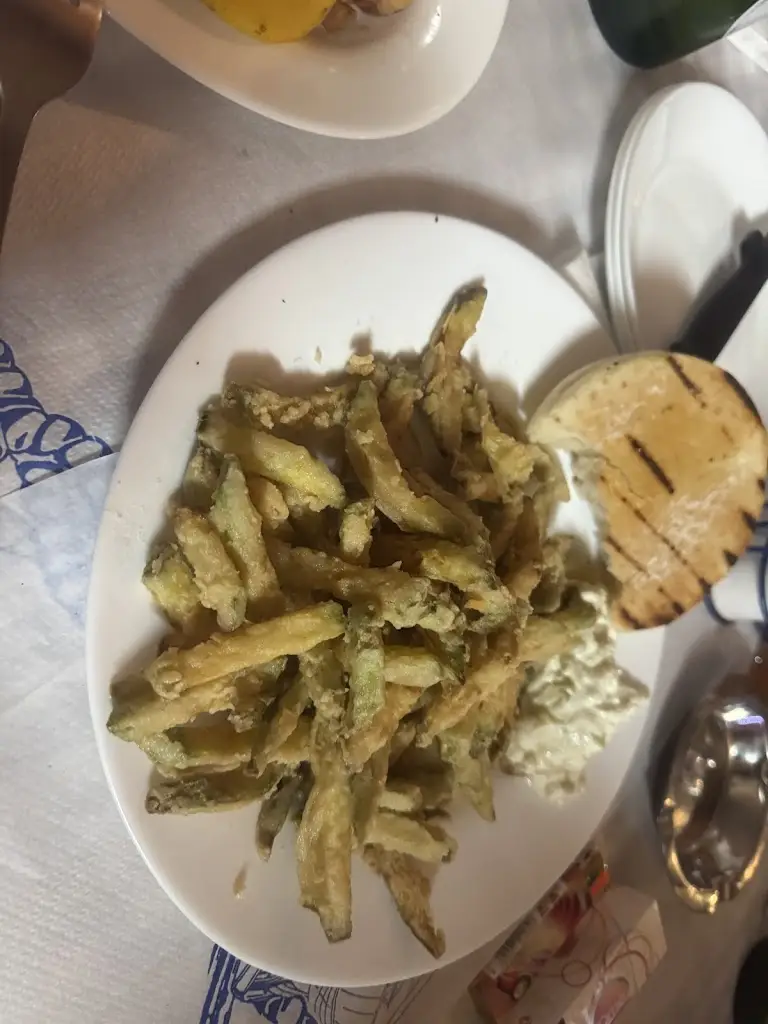 Ivan Toshev_ΨΑΡΟΤΑΒΕΡΝΑ ΤΟ ΣΤΕΚΙ to Steki_Kyprínos_Bewertung