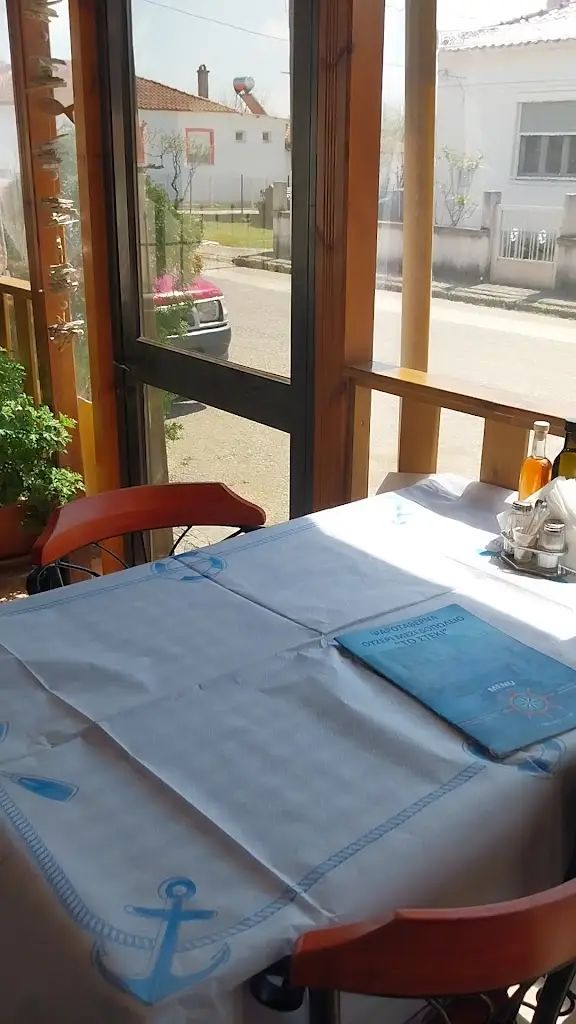 ΨΑΡΟΤΑΒΕΡΝΑ ΤΟ ΣΤΕΚΙ to Steki_Kyprínos_slider_image_2