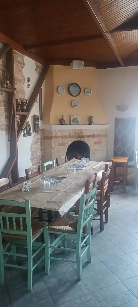 Taverna Kiki_Kyprínos_slider_image_1