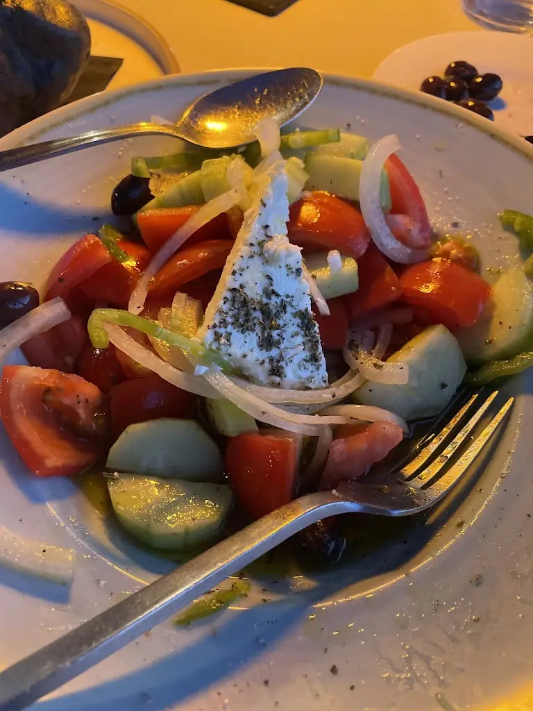 Pablo Alvarez_OYSTER_Kyprínos_recensione