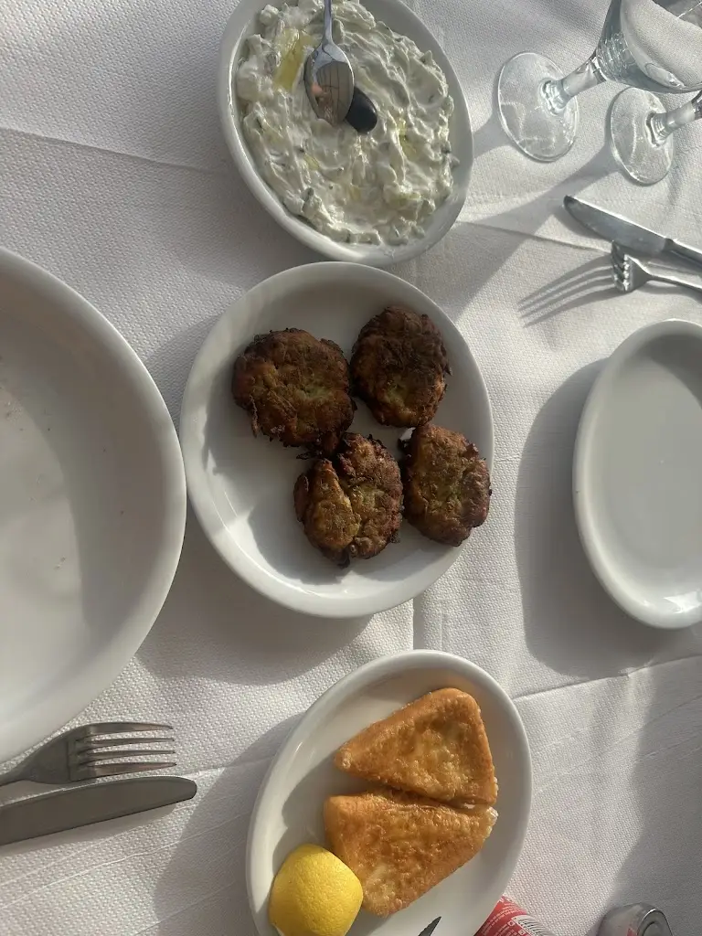 Christina Spyronikou_Restaurant 