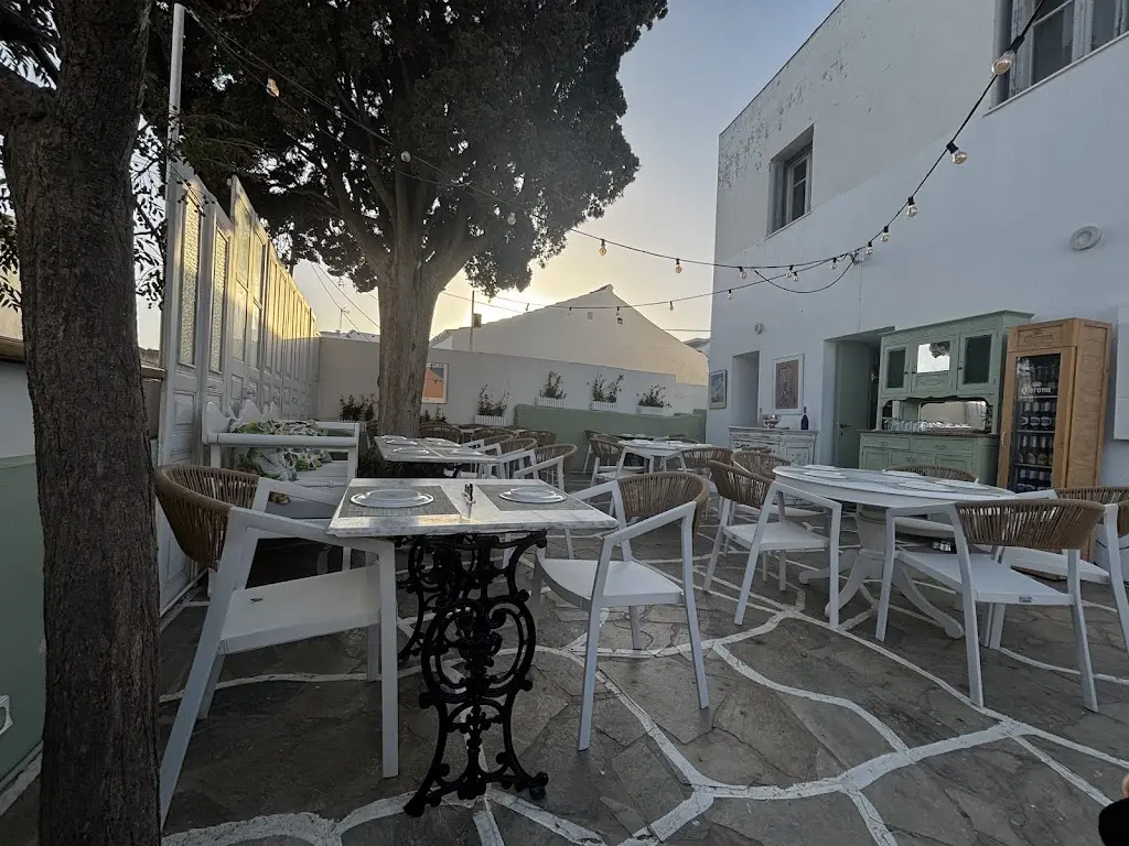 Aella Restaurant_Kyprínos_slider_image_1