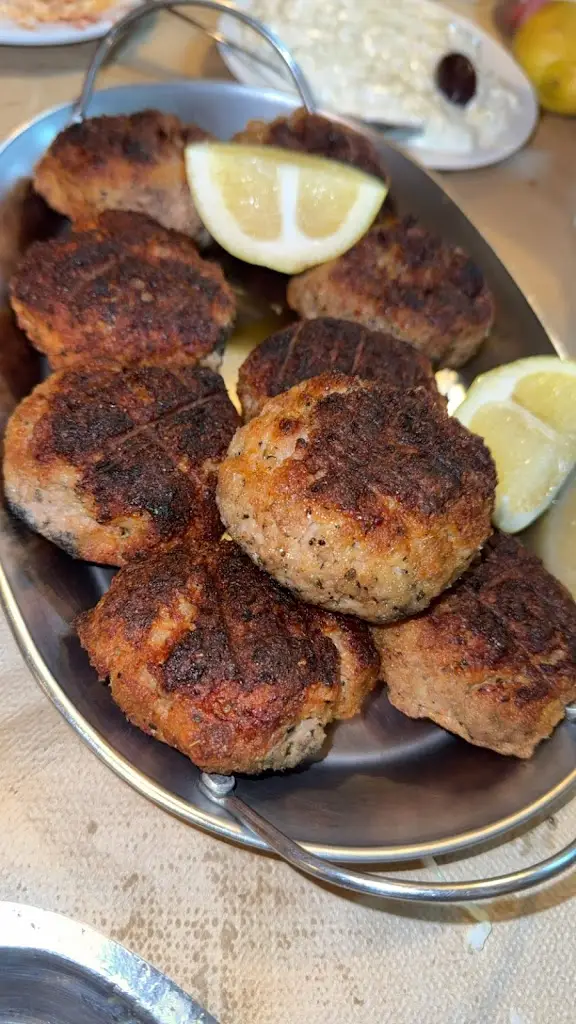 A.T. Al-Thani_Κυρία Ουρανία Ταβέρνα_Ilioúpoli_review