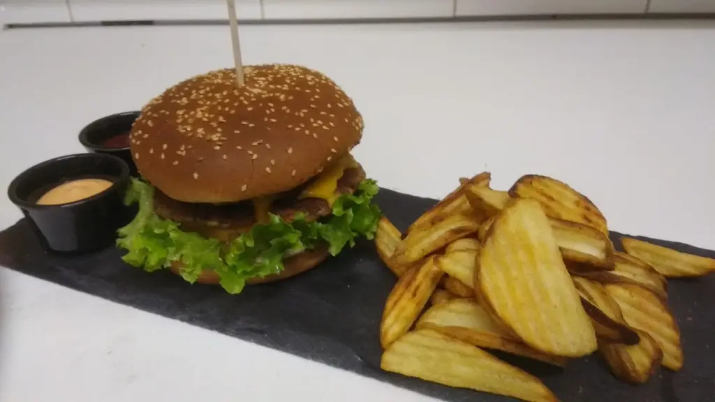 Menu_Mokambo Bistro Caffe_Kyprínos_immagine_1