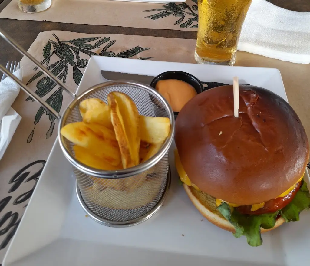 Menu_Mokambo Bistro Caffe_Kyprínos_immagine_8