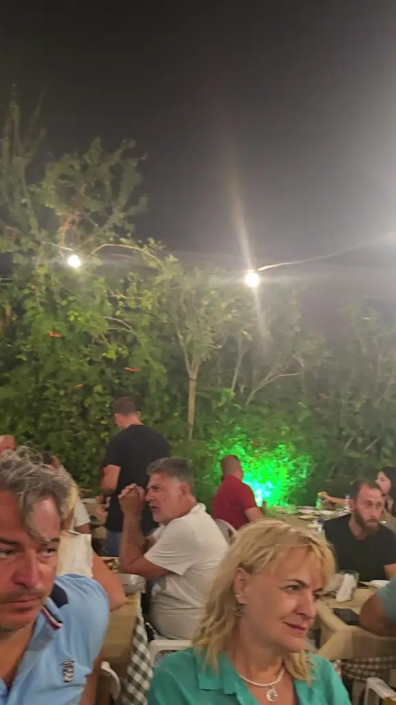 Taverna Man-Tella_Lemnos_slider_image_2