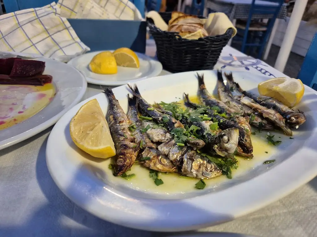 Effie Mantzaris_Tavern Kosmos_Lemnos_Bewertung