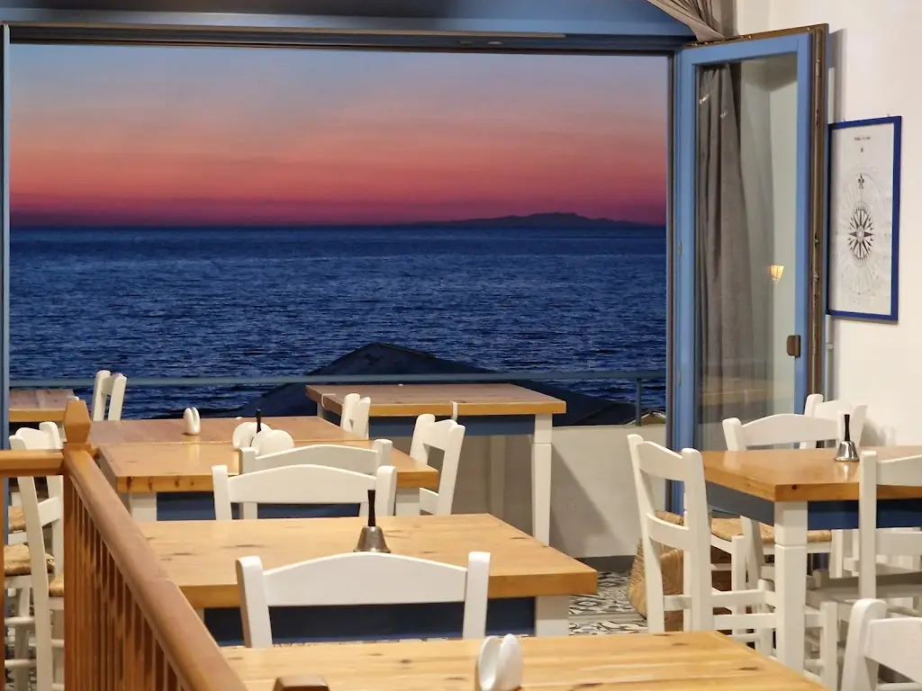 Tavern Kosmos_Lemnos_slider_image_3