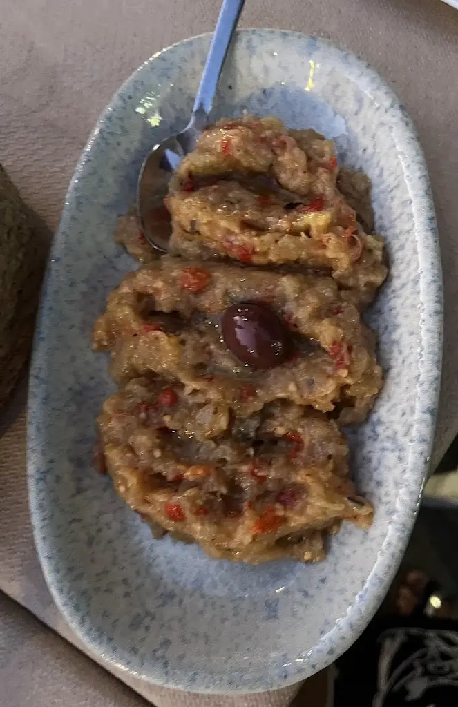 Fani Todorova_Μεταξύ Μας_Lemnos_Bewertung