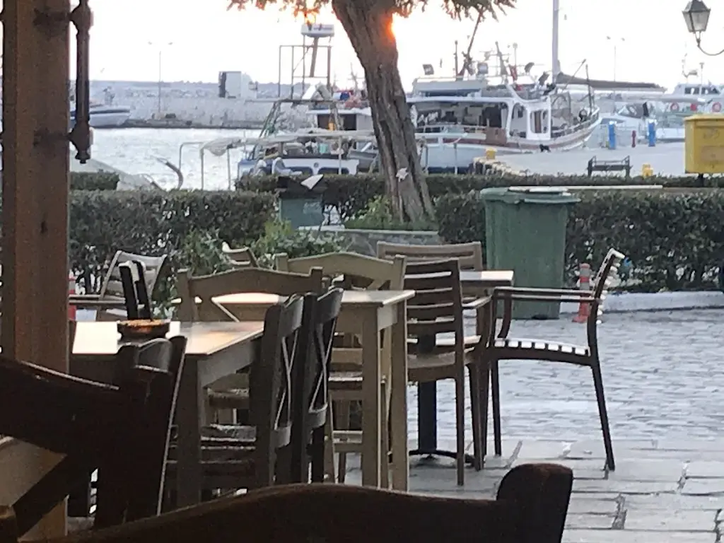 Στο Κάστρο Restaurant in Lemnos