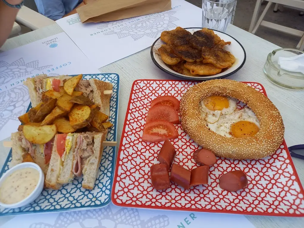 Menü_Pezoula The Meeting Point_Lemnos_Bild_3