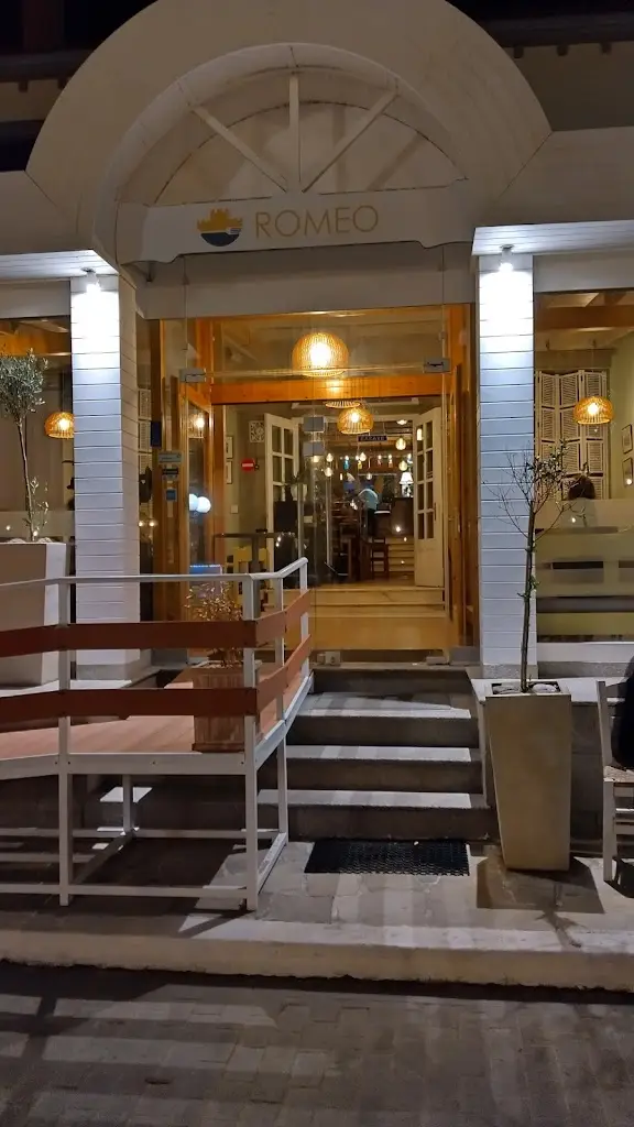 Romeo Restaurant_Lemnos_slider_image_1