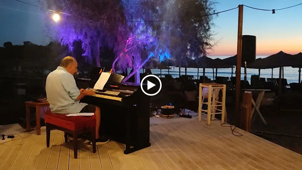 Manos_Lemnos_slider_image_2