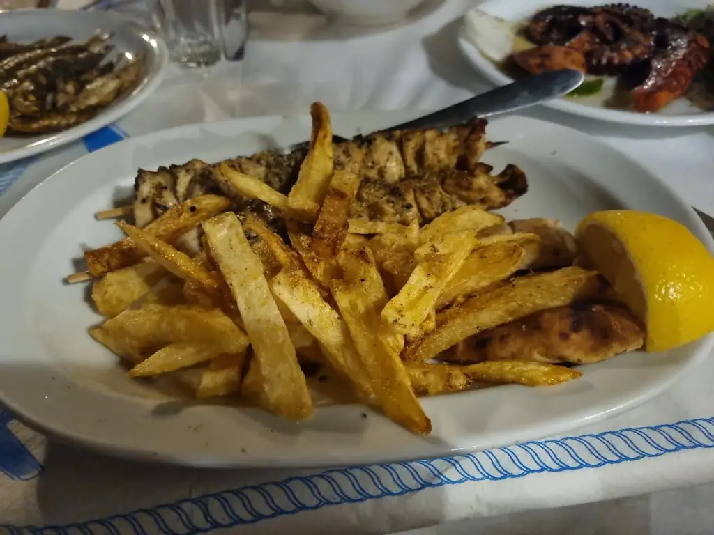 Kristian_Εξέχων Greek Tavern_Lemnos_review