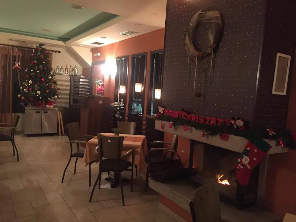 Restaurant pizzeria Tropicana_Lemnos_slider_image_1