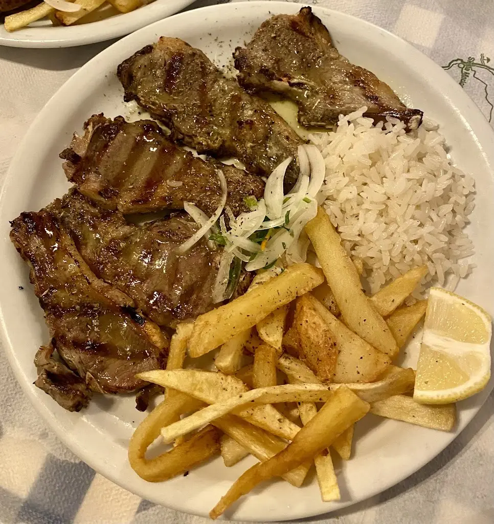 Tavern George_Limenária_slider_image_3