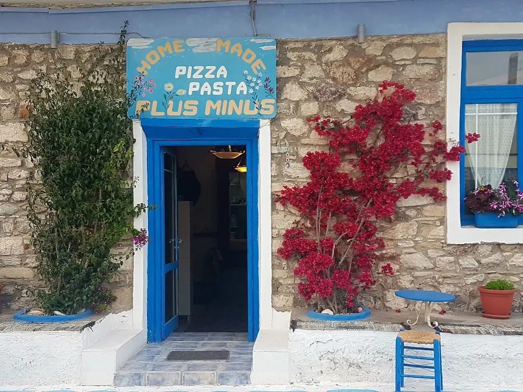 Plus Minus Restaurant in Limenária