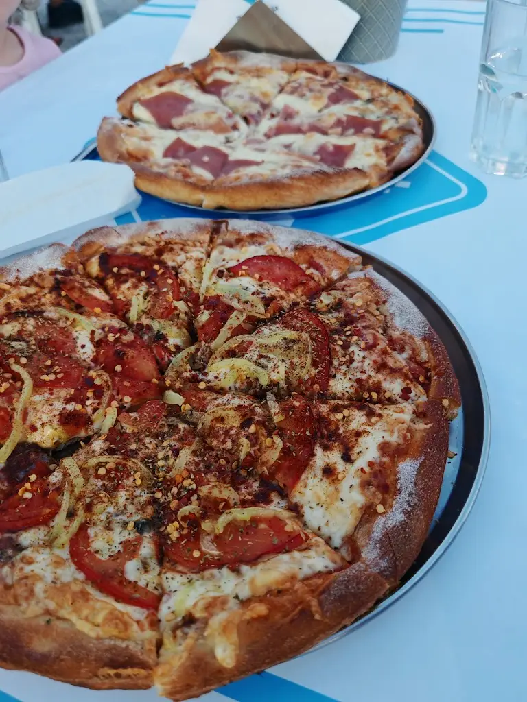 Plus Minus_Limenária_slider_image_2