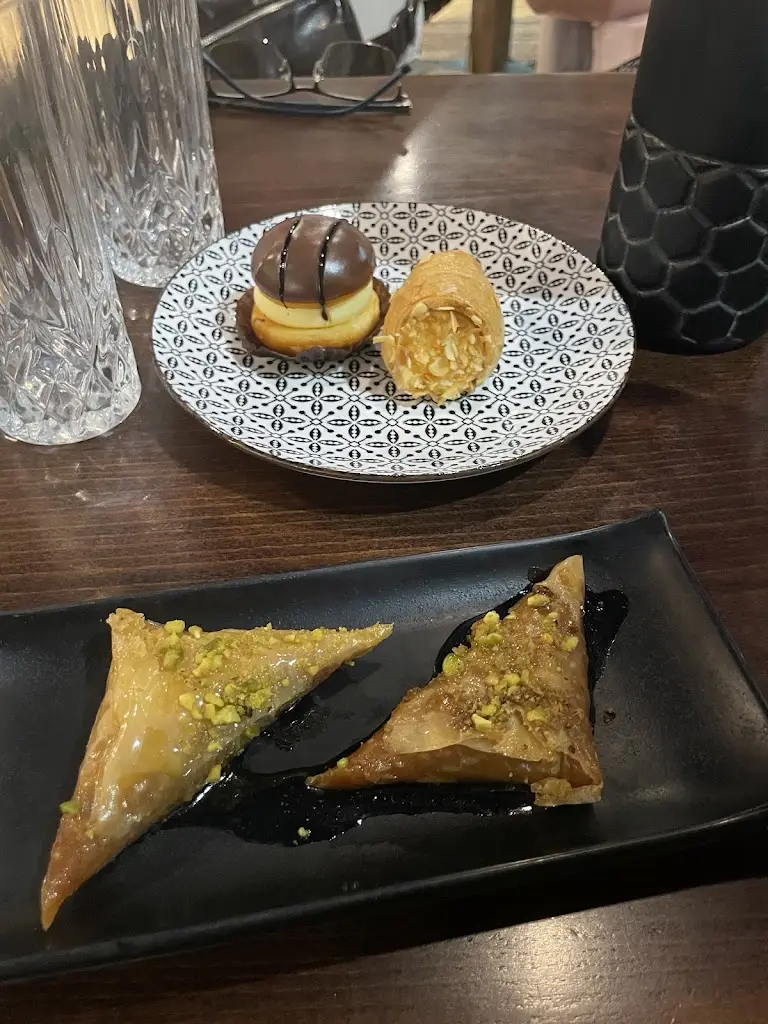 Menü_Mplionis_Limenária_Bild_6