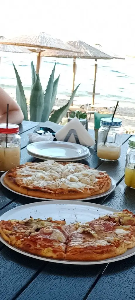 Menü_Pizza Amici_Limenária_Bild_8