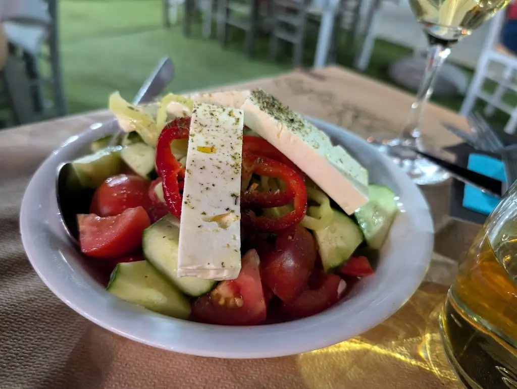 Menü_NISOS Greek cuisine_Limenária_Bild_6