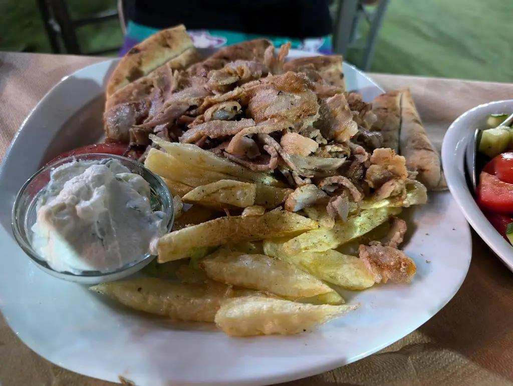 Menü_NISOS Greek cuisine_Limenária_Bild_7