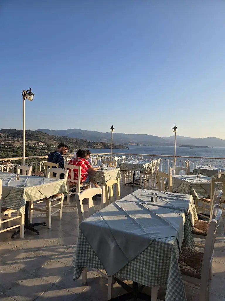 Gatos Restaurant_Lesbos_slider_image_3