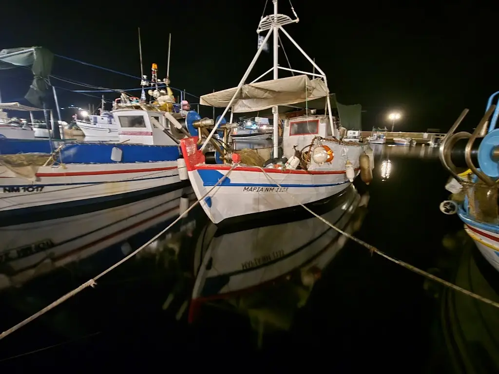 Petra Deeter_The Captain's Table_Lesbos_review