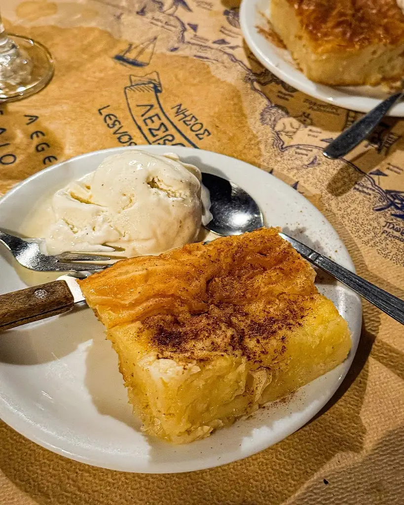 Rogier Damink_The Captain's Table_Lesbos_review