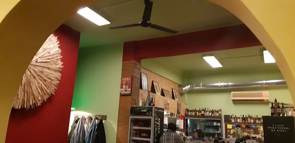 Ελένη Λοβέρδου_Oulaloúm_Ilioúpoli_review