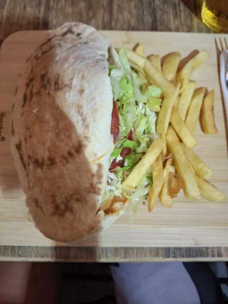 yagmur coban_Nisi Restaurant_Lesbos_reseña