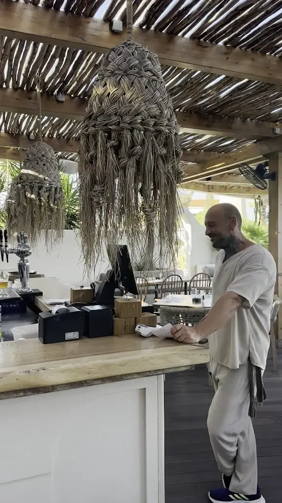 Vincent Alberti_Misirlou_Lesbos_Bewertung