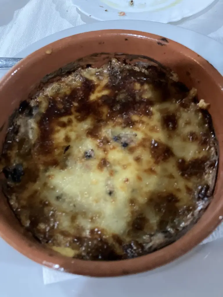 Tim Perkins_KANTINA Snack Bar_Lesbos_reseña