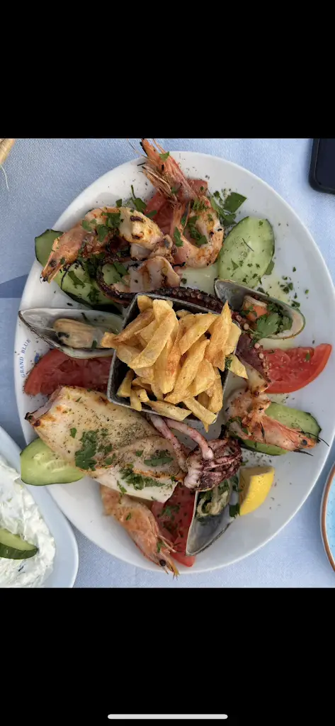 Ovidiu C_Le Grand Bleu_Lesbos_Bewertung