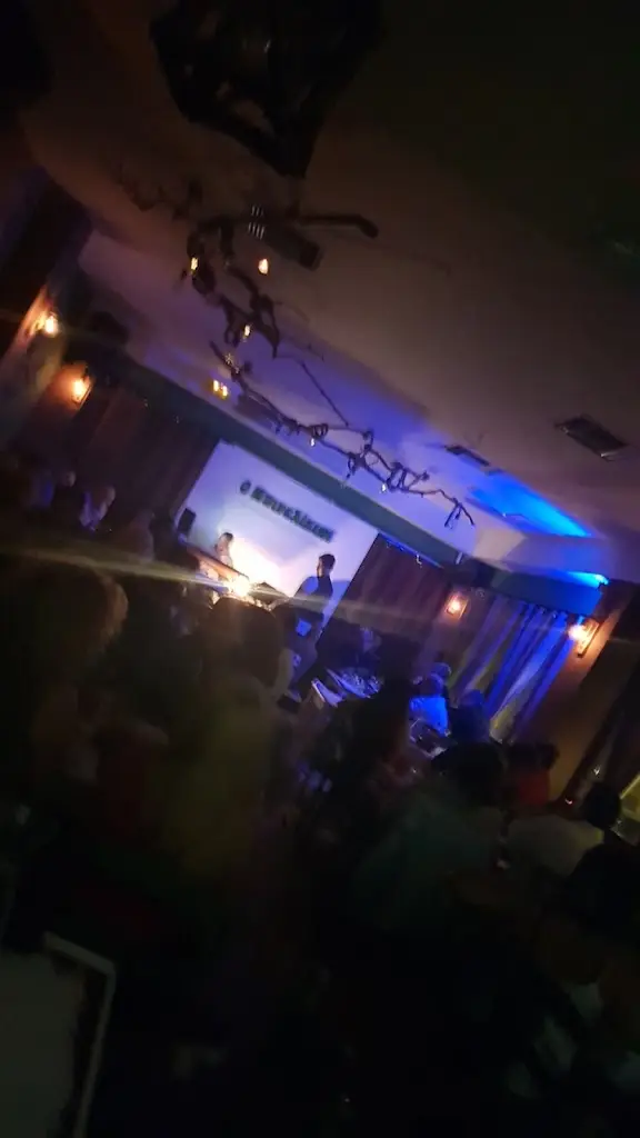 alexandros r_BINELIKIAS_Ilioúpoli_Bewertung