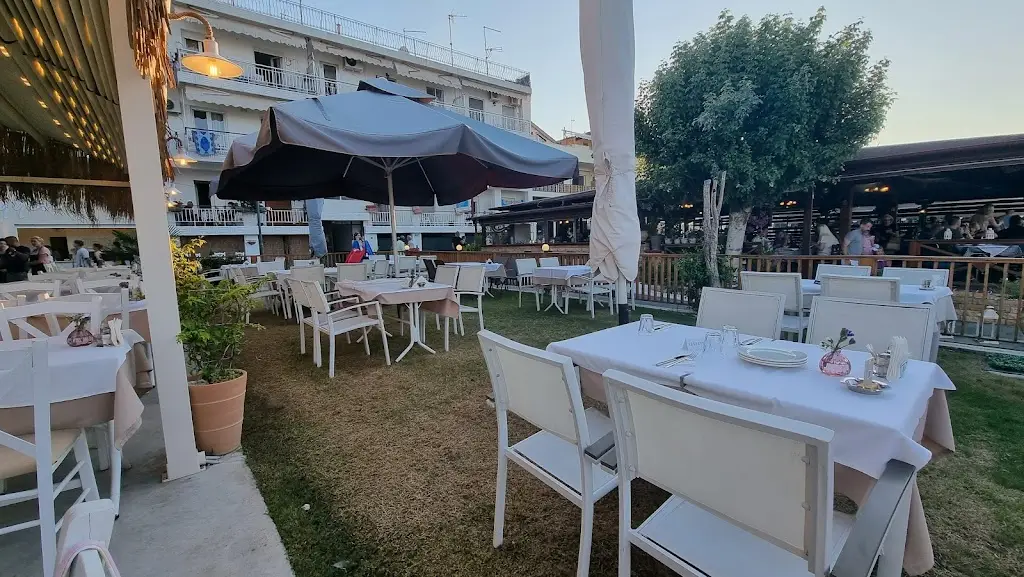 Restaurant/cafe Aladdin Restaurant in Néa Iraklítsa