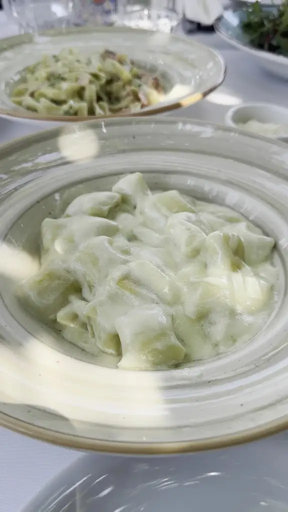 De Facto_Néa Iraklítsa_slider_image_2