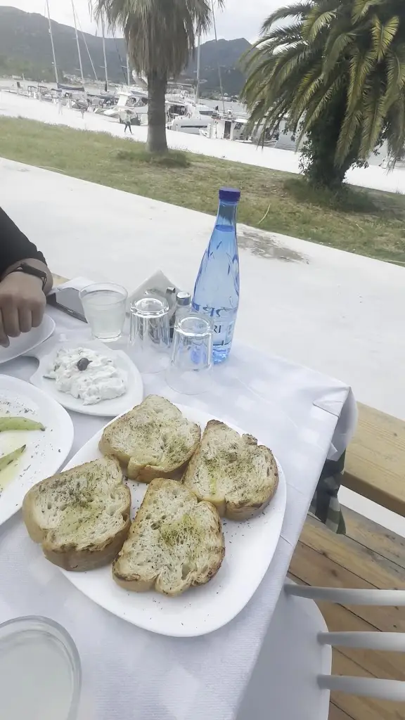 Στου Κυρ' Μιχάλη_Néa Iraklítsa_slider_image_2