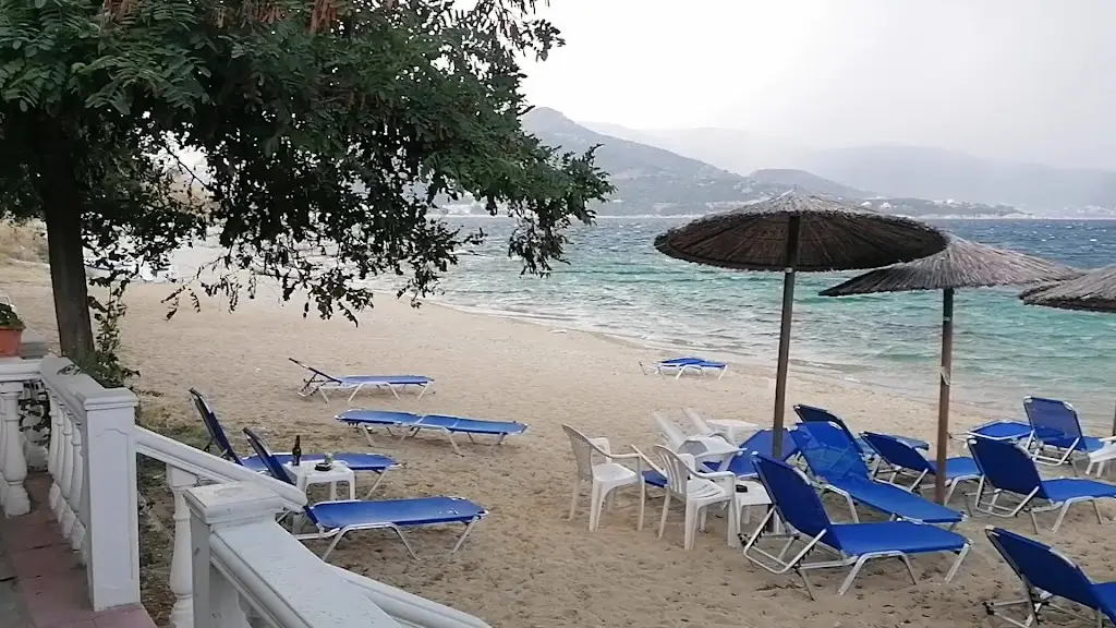 Frog Beach Lounge_Néa Iraklítsa_slider_image_2