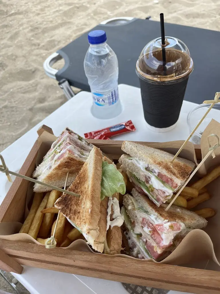 Vanesa Atanasova_Inoi Beach Bar Restaurant_Néa Karváli_Bewertung