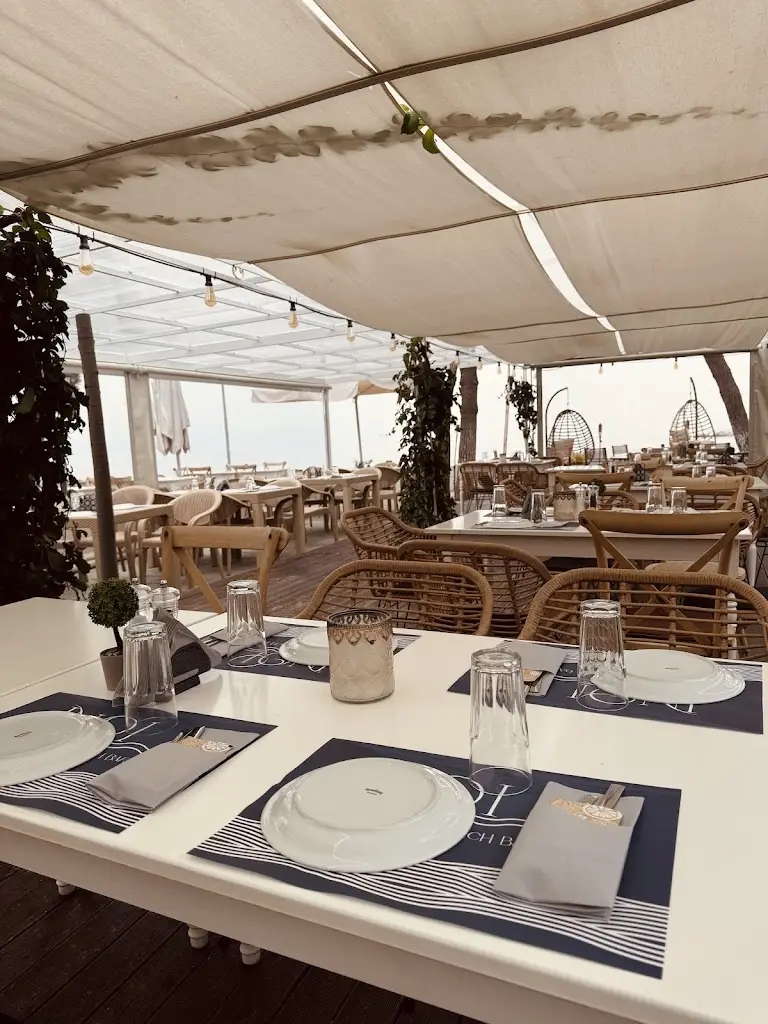 Inoi Beach Bar Restaurant Restaurant in Néa Karváli