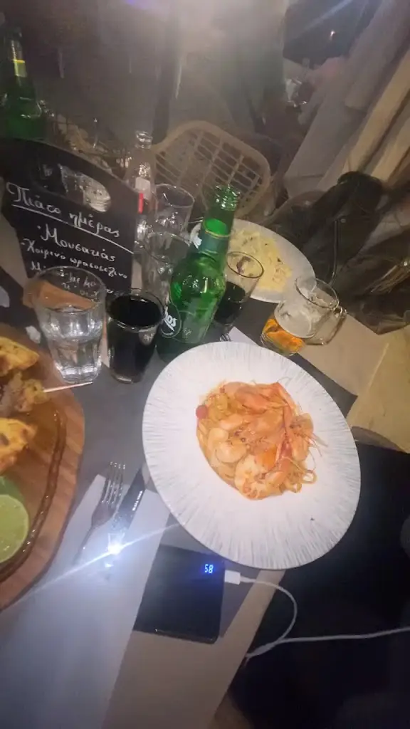 Inoi Beach Bar Restaurant_Néa Karváli_slider_image_2