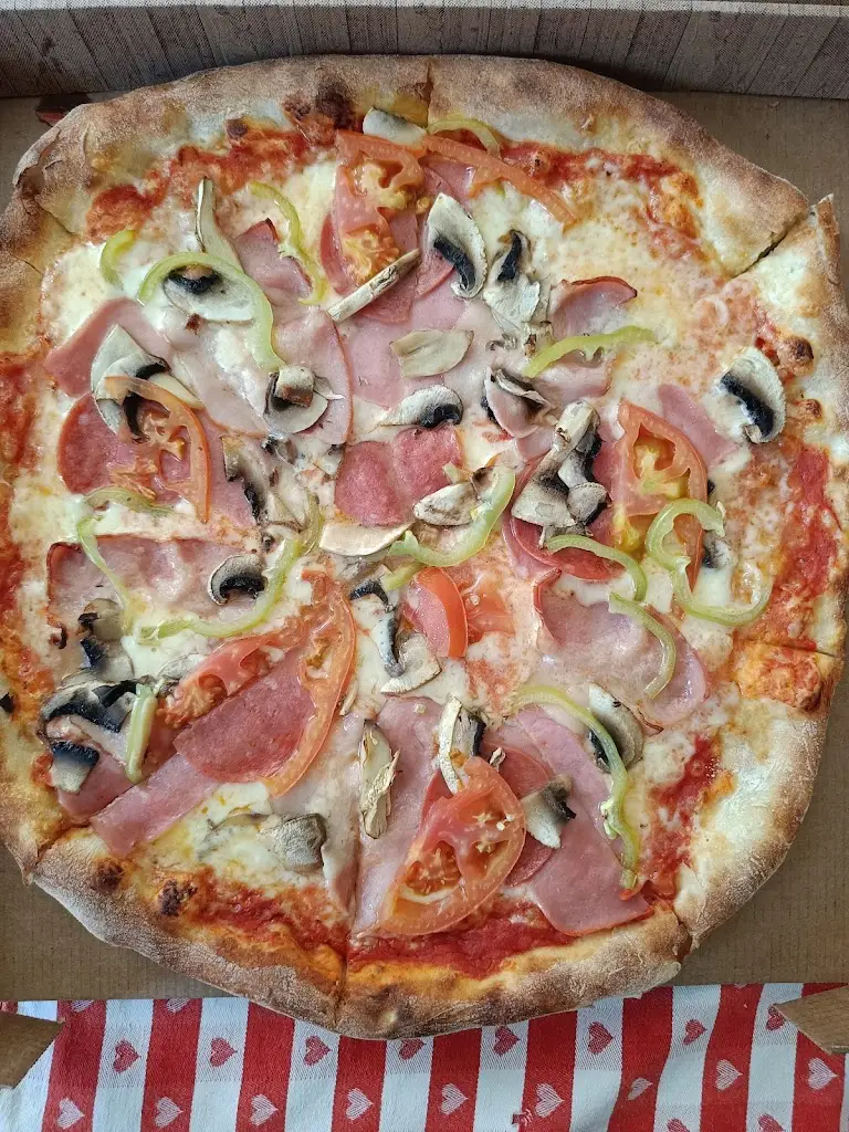 Menü_Delizioso Pizzeria Classica_Néa Karváli_Bild_7
