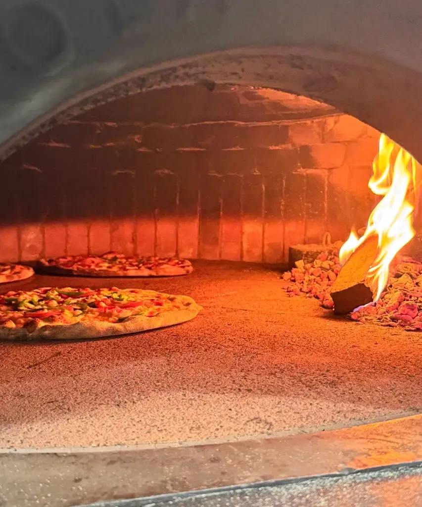 Delizioso Pizzeria Classica_Néa Karváli_slider_image_3