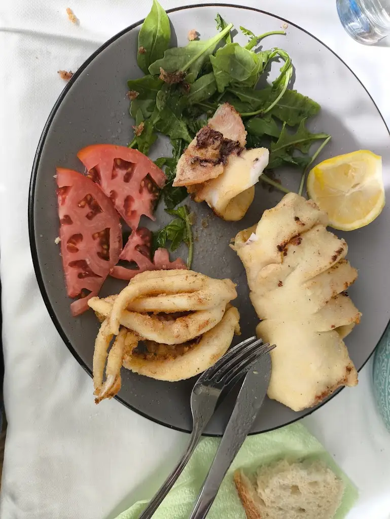 Taverna Restorant Cafe_Néa Karváli_slider_image_2