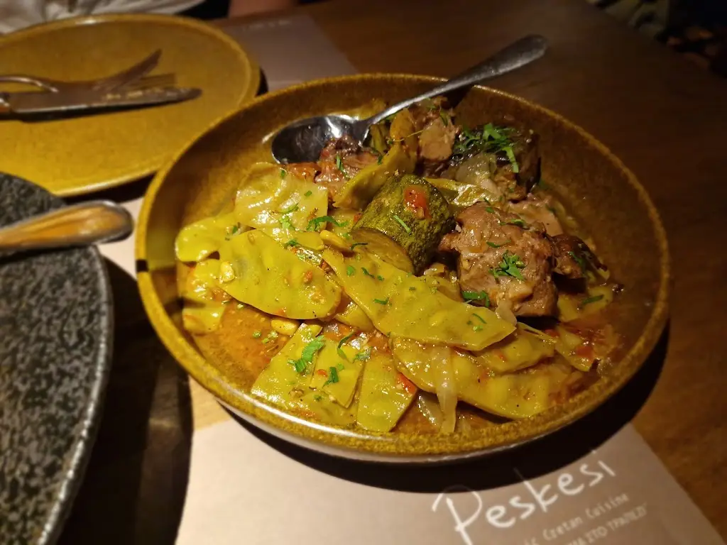 Alexandru Zaharia_Peskesi_Irákleio_Bewertung