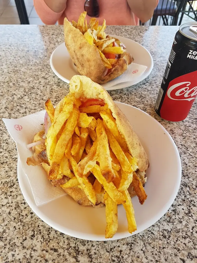 Menü_Gyros Snack Place“ Ta Soferakia”_Néa Karváli_Bild_7