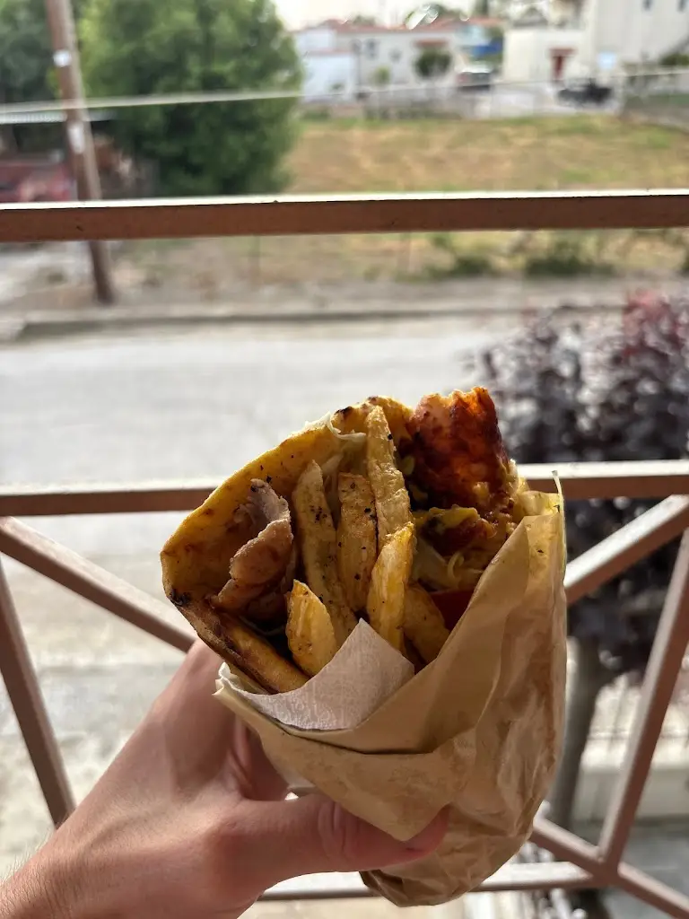 Gyros Snack Place“ Ta Soferakia”_Néa Karváli_slider_image_3