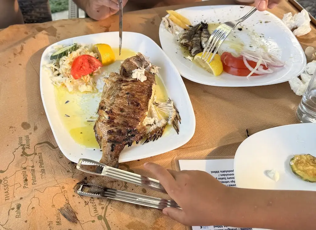 Mladenovic Mirjana_Restaurant Karadolas - Skala Rachoni Thassos_Néa Karyá_review